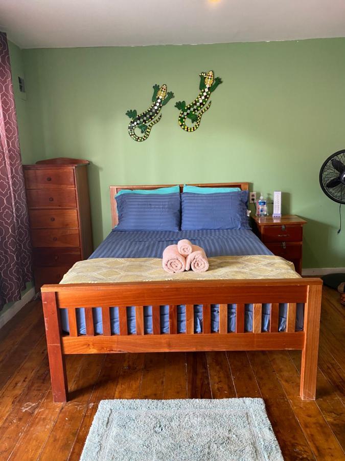 Go Slow Guesthouse Caye Caulker Zewnętrze zdjęcie