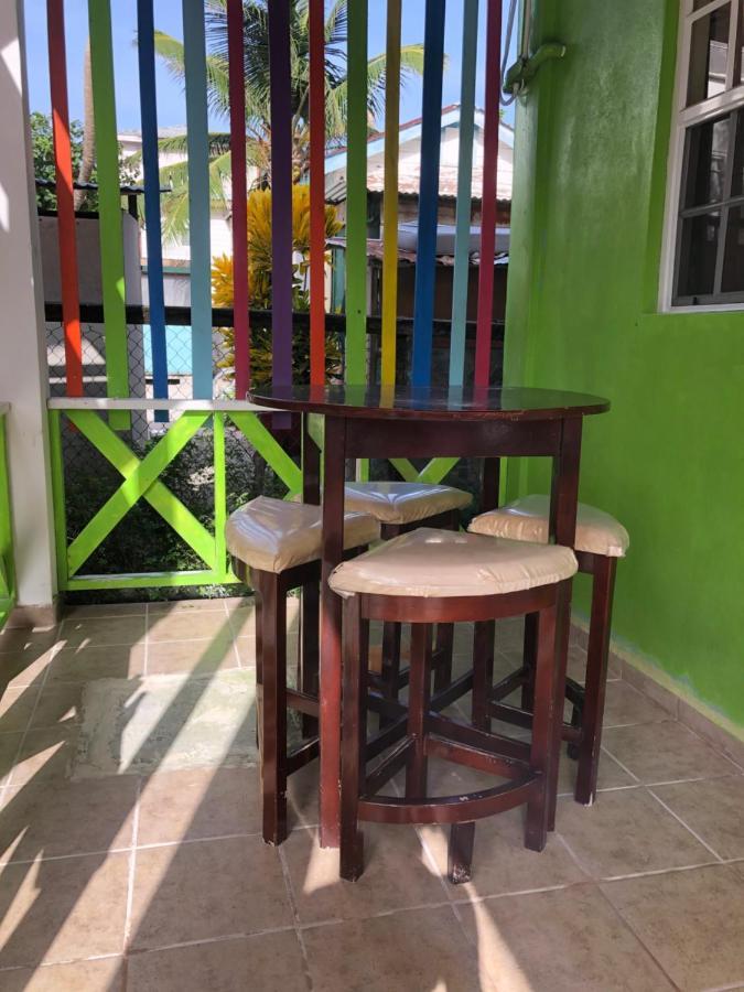 Go Slow Guesthouse Caye Caulker Zewnętrze zdjęcie